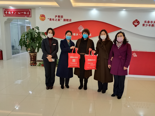 2。。。新城供热公司为社区捐赠口罩.png