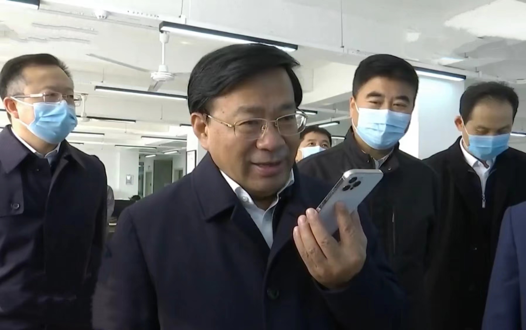 19 吉林省委副书记、、、省长韩俊莅临PA旗舰厅伊通供热 2021.11.2.jpg