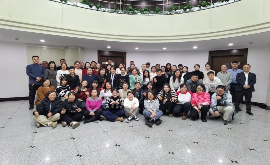 2024年1月13日，，，药业公司举行2023年度总结表扬暨“平行腾飞”主题年会_副本.jpg