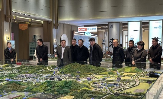 4.王岩董事长接待市人大常委会副主任、、市总工会党组书记、、主席唐铁生一行莅临南山书院实地调研_副本.jpg